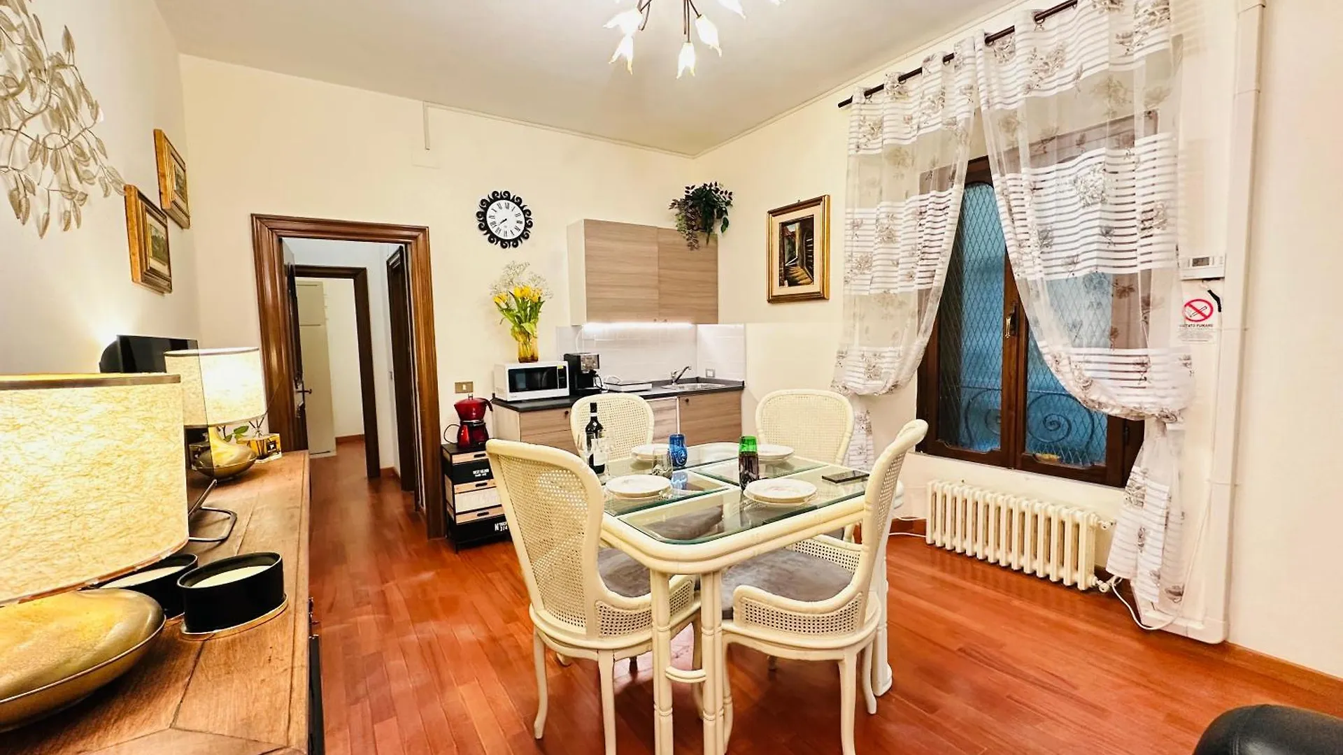 Via Veneto Lulus Home Rome 0*,  Italy